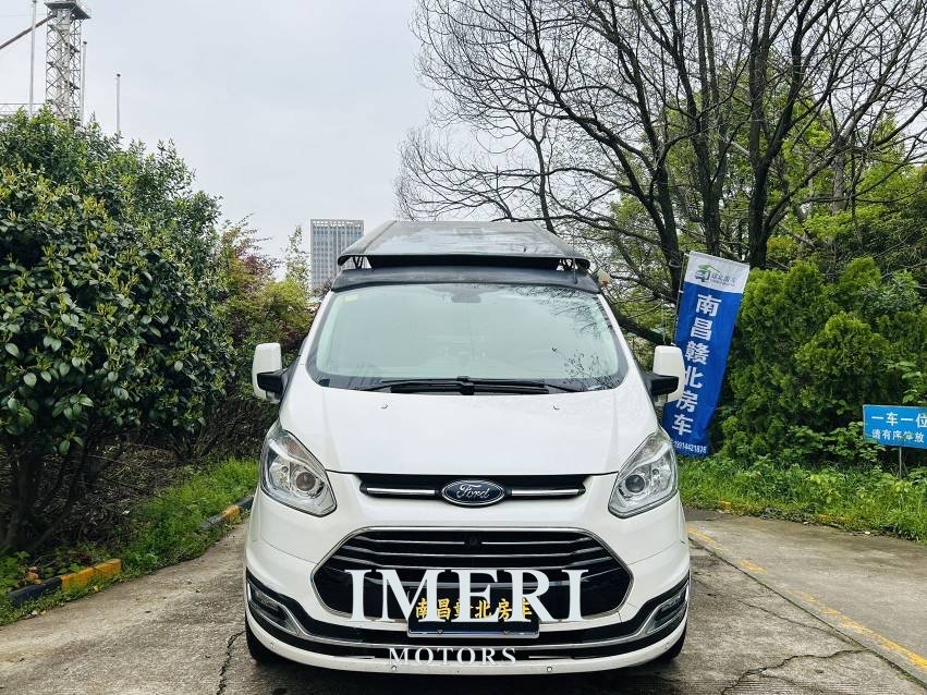 2019 Ford Tourio convertible with roof