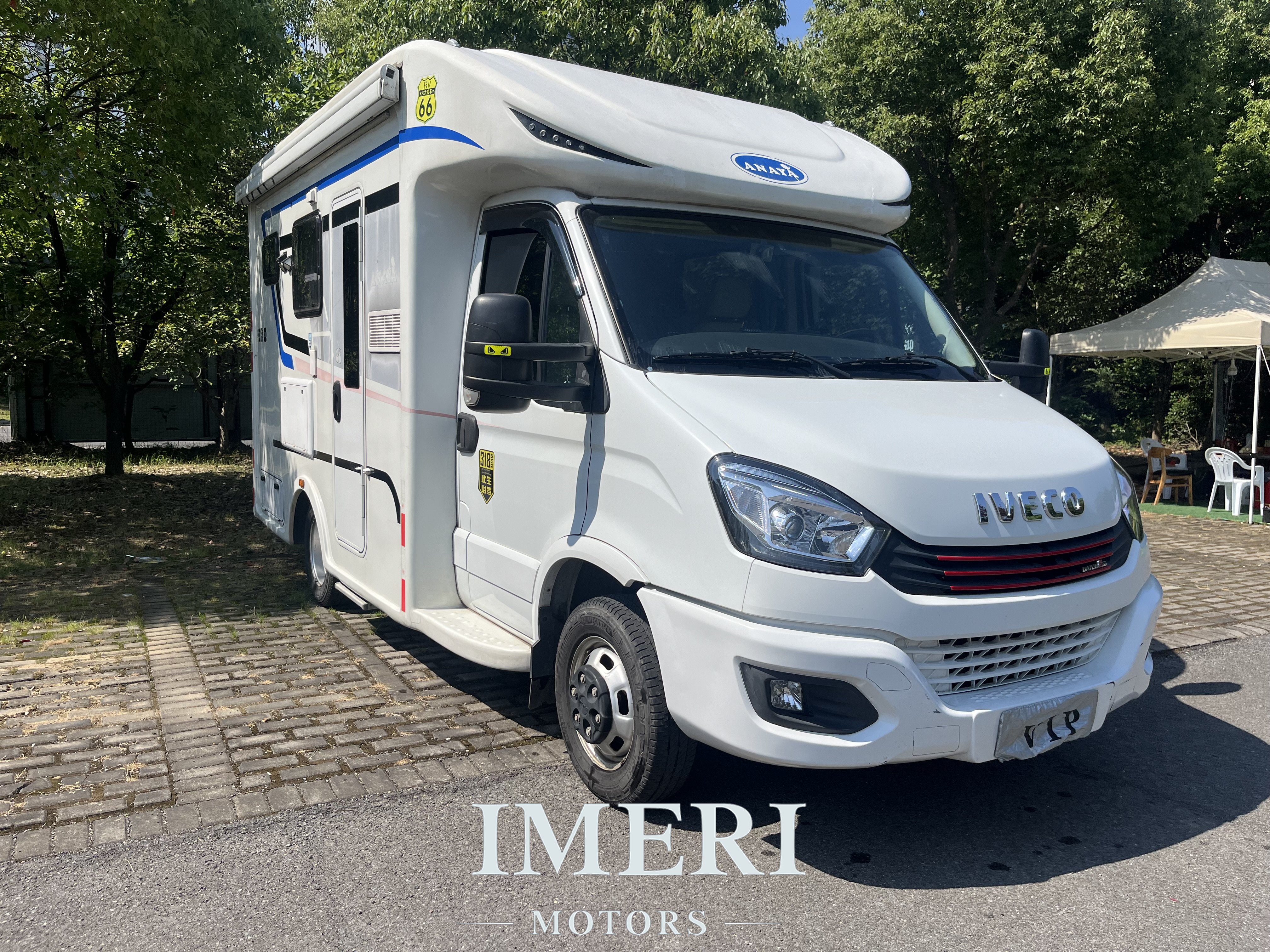 2019 Wolfson RV with small forehead