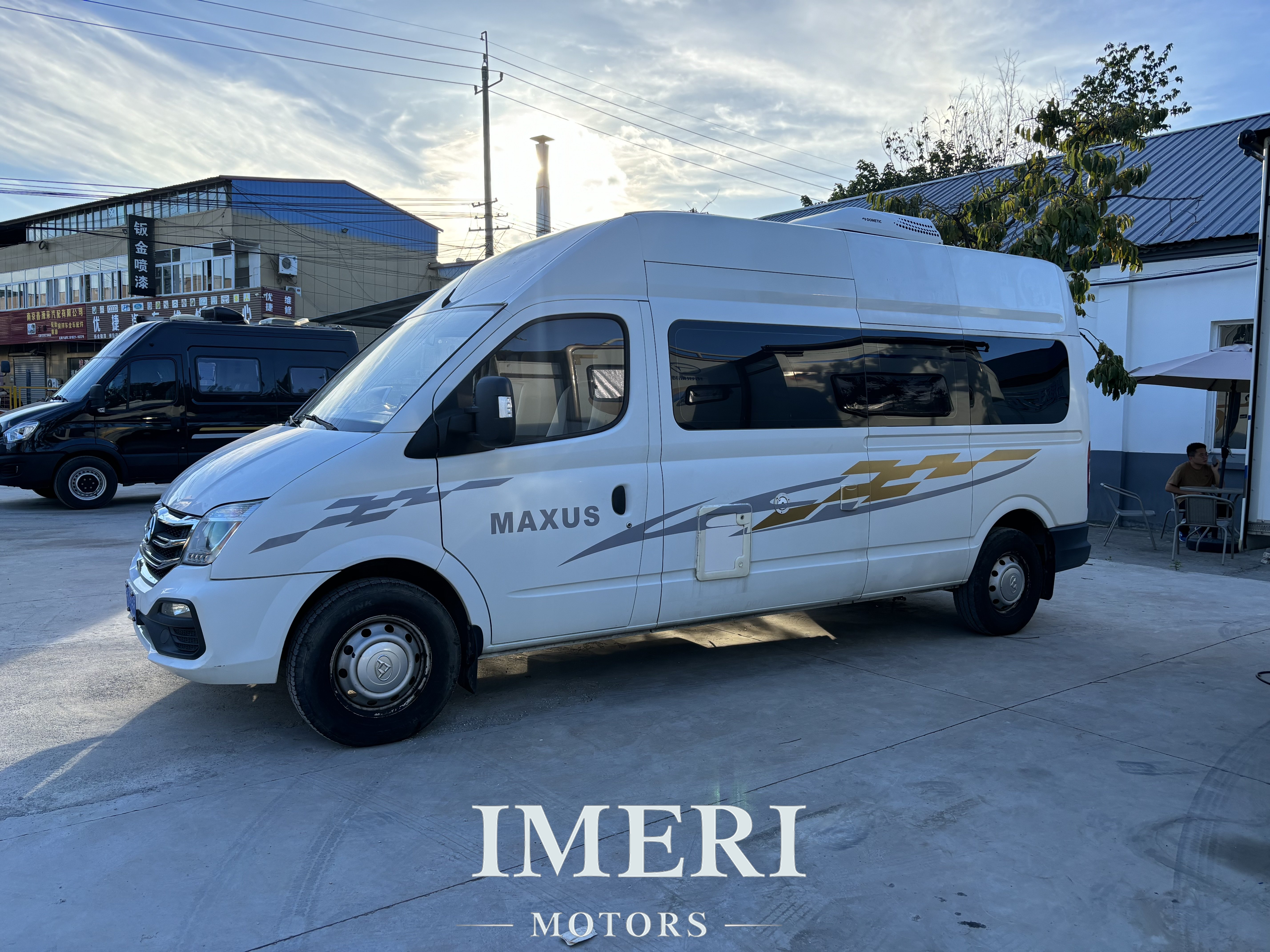 Maxus V80