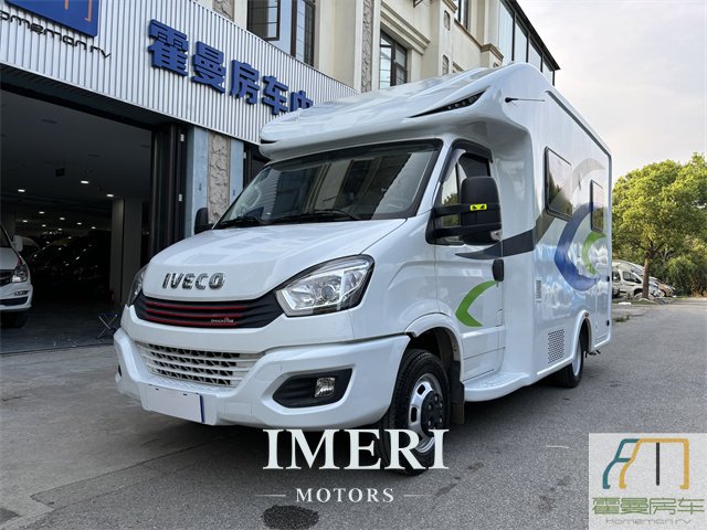 19 Anaya Iveco Wolfson C-type RV with small forehead