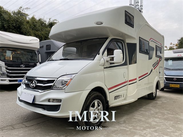 17 Maxus RV80 C-type RVs