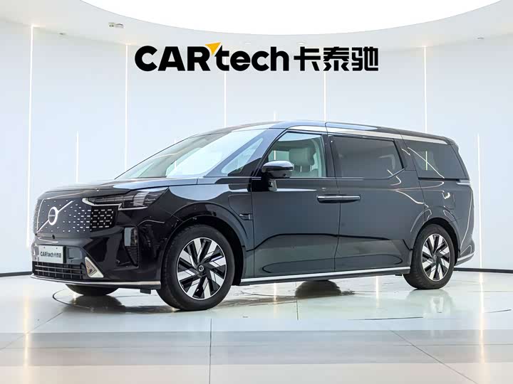 Volvo EM90 2025 Ultra six-seater