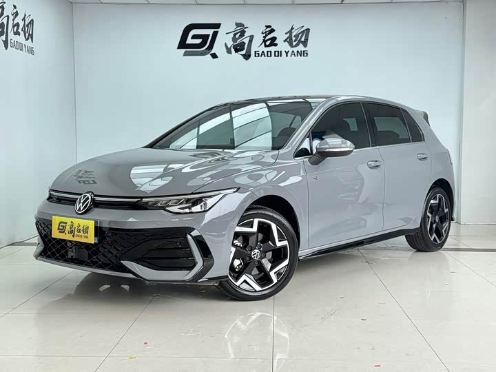 Golf 2025 300TSI R-Line