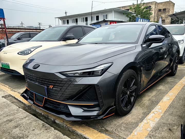 Changan UNI-V 2022 1.5T sports version