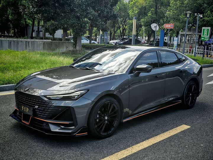 Changan UNI-V 2023 1.5T sports version