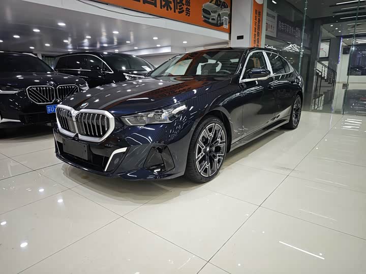 BMW 5 Series 2025 530Li Exclusive M Sports Package