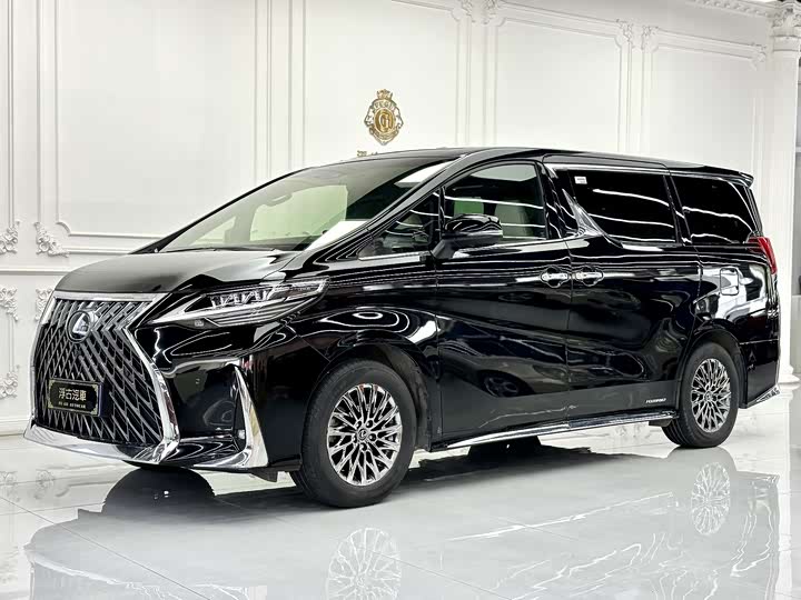 Lexus LM 2020 300h four-seat Royal Edition