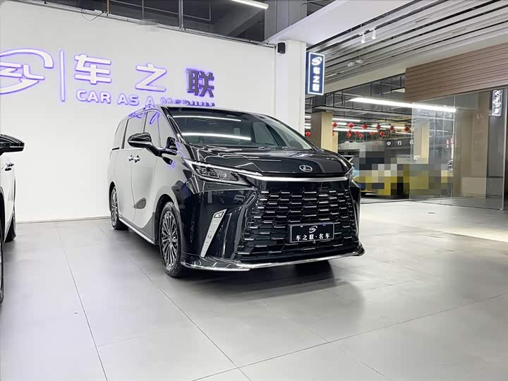 Lexus LM 2023 350h seven-seat elegant version