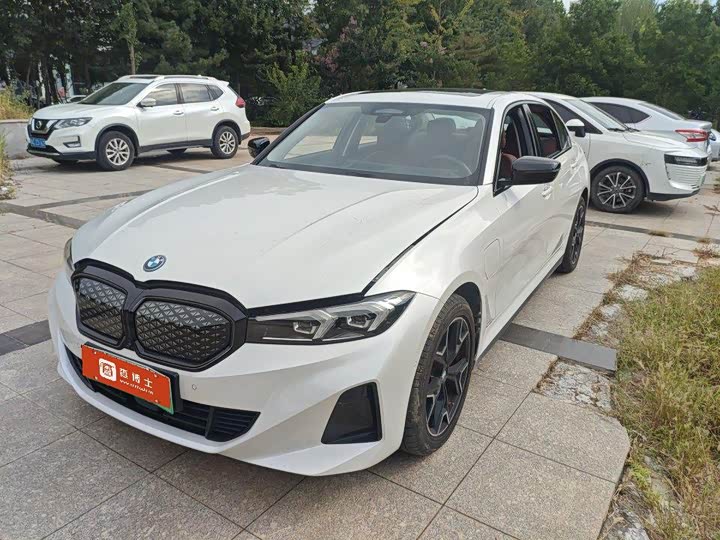 宝马i3 2026款 改款 eDrive 40L 曜夜套装