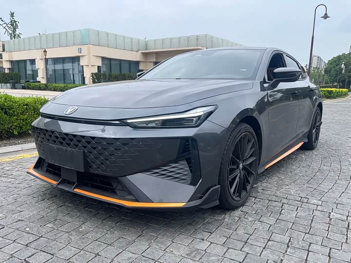 Changan UNI-V 2024 1.5T exclusive model