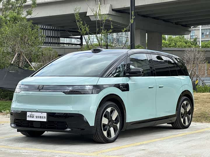 JIKE MIX 2025 Smart Driving Edition