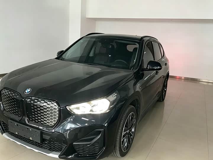 BMW iX1 2025 xDrive30L M Sport Night Edition