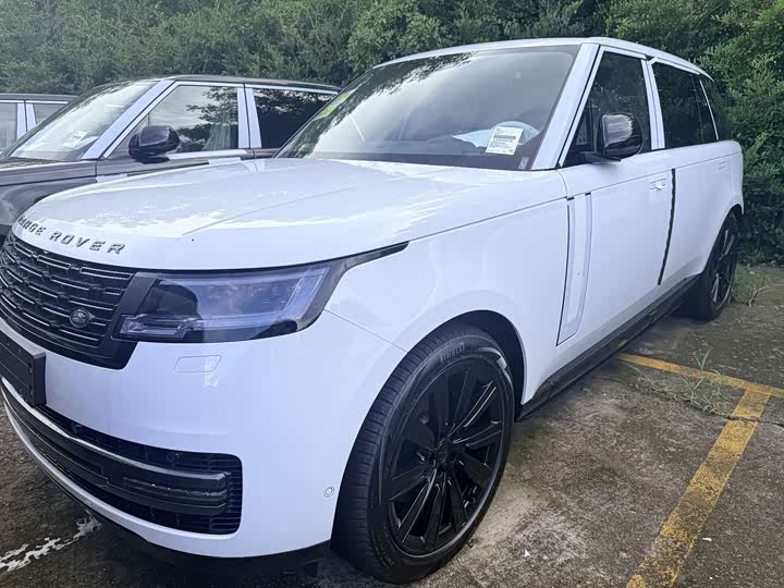 Range Rover 2026 3.0 L6 400PS HSE LWB