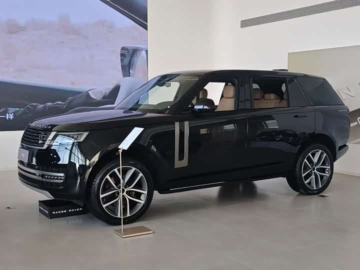 Range Rover 2026 3.0 L6 400PS HSE LWB