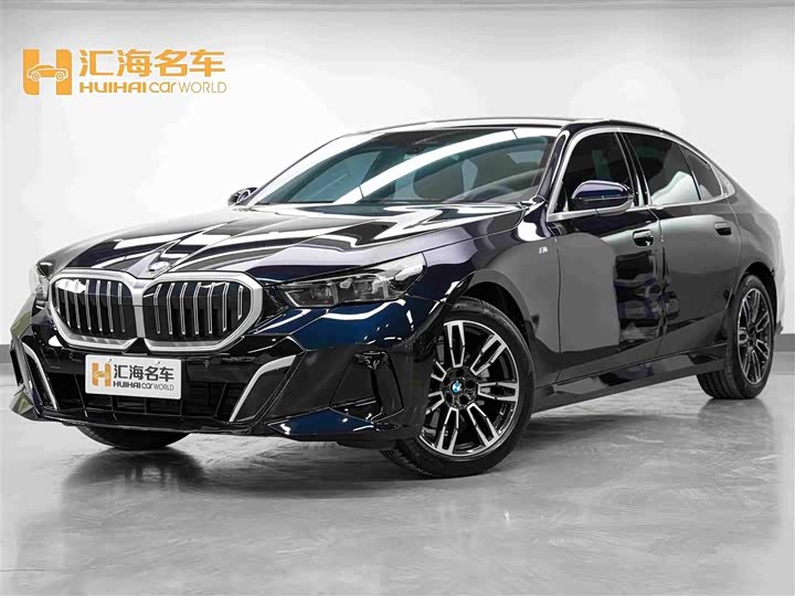 BMW 5 Series 2025 525Li M Sports Package