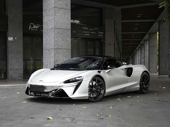 Artura 2023 3.0T Hybrid Standard Model