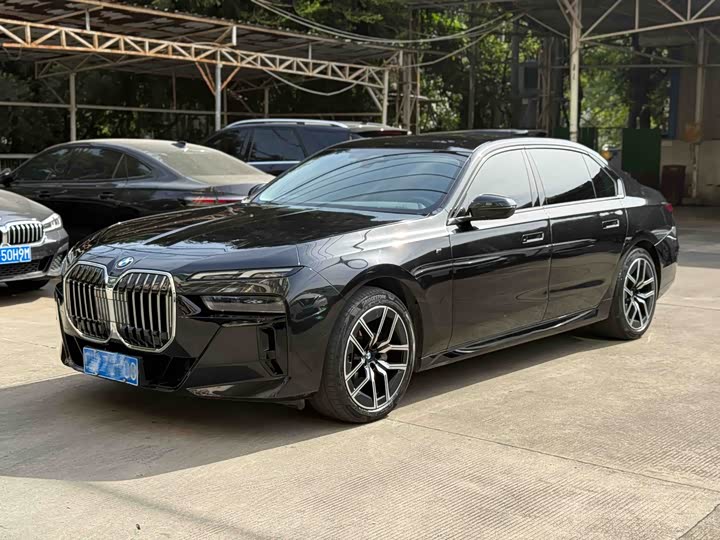 BMW 7 Series 2023 735Li M Sports Package