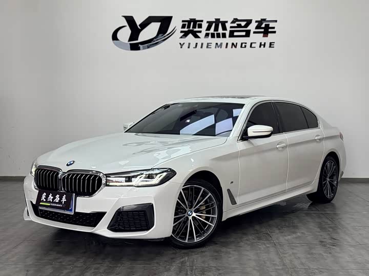 BMW 5 Series 2022 facelift 530Li leading M sports package