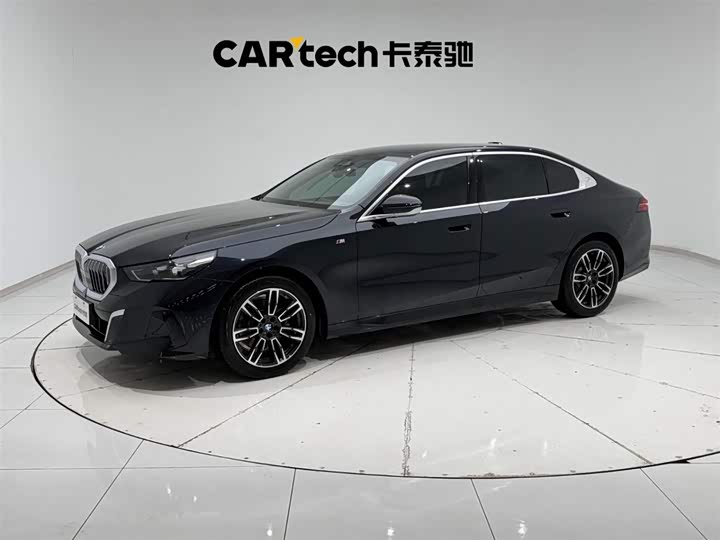 BMW 5 Series 2025 525Li M Sports Package