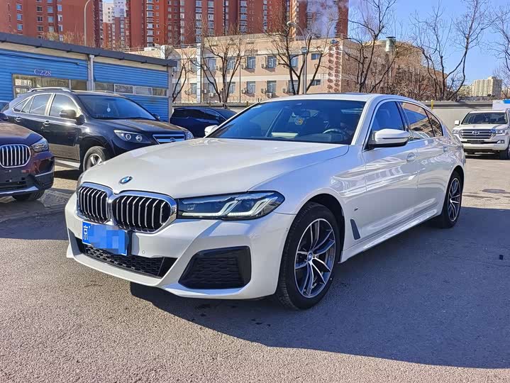 BMW 5 Series 2022 525Li M Sports Package