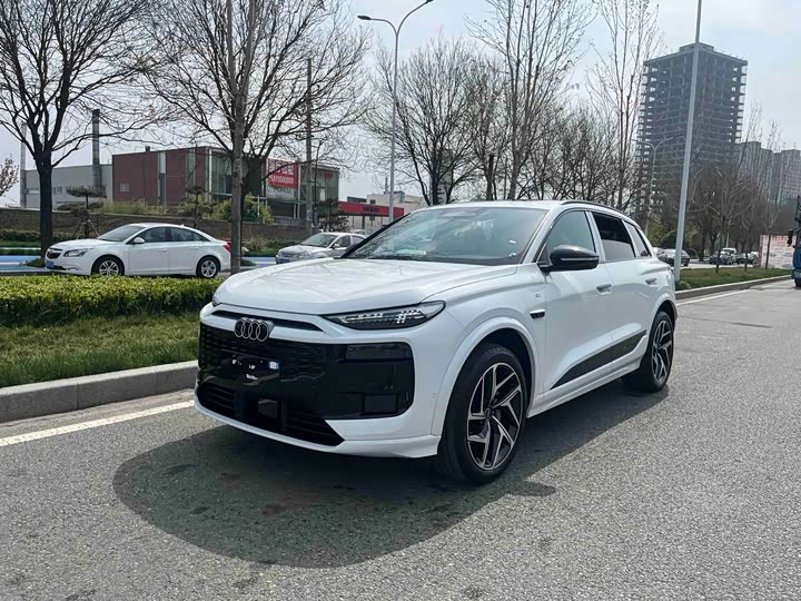 Audi Q6L e-tron 2026 first pilot version