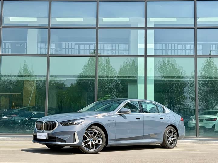 BMW i5 2024 eDrive 35L Exclusive Luxury Package