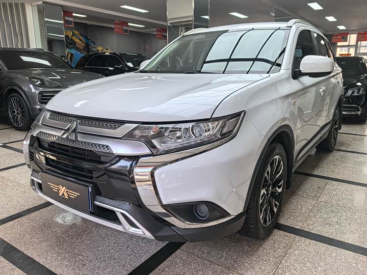 Outlander 2020 2.0L 2WD Smooth Edition 5 seats