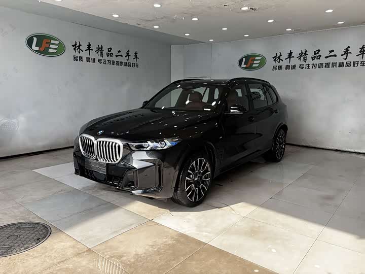 BMW X5 2025 xDrive40Li M Sport Night Package
