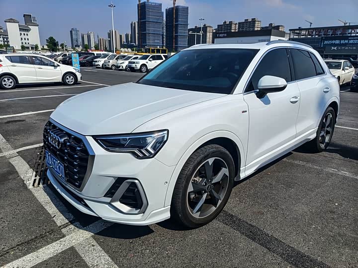 AudiQ3 2023 Model 35 TFSI Fashion DynamicModel∩╝ê1.4T∩╝ë