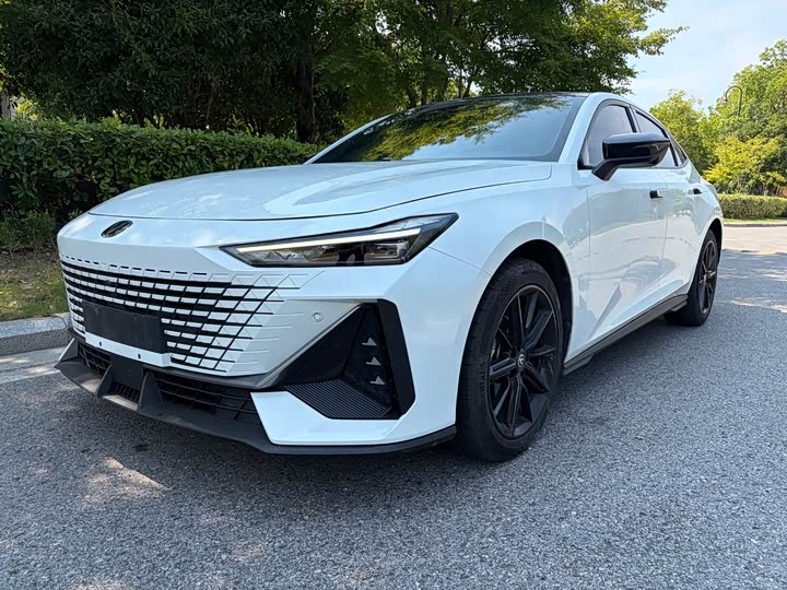 Changan UNI-V 2022 1.5T sports version