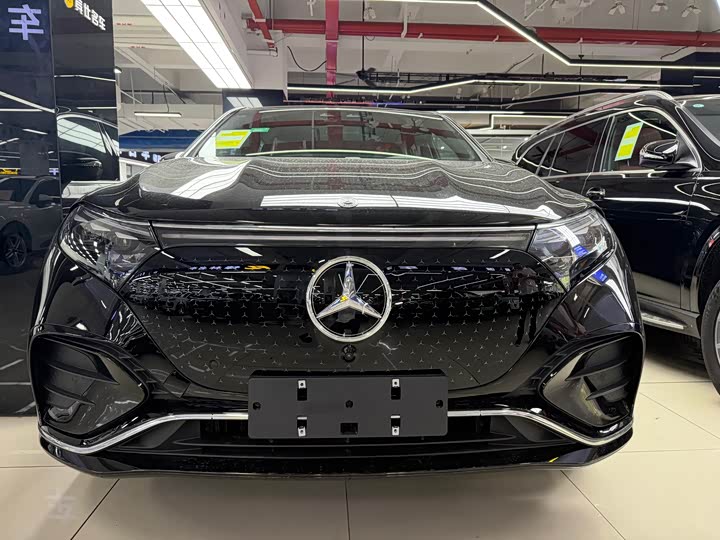 Mercedes-BenzEQS SUV 2025 Model 500 4MATIC