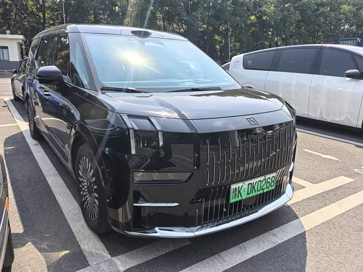 Zeekr 009 2024 seven-seater aisle version 108kWh