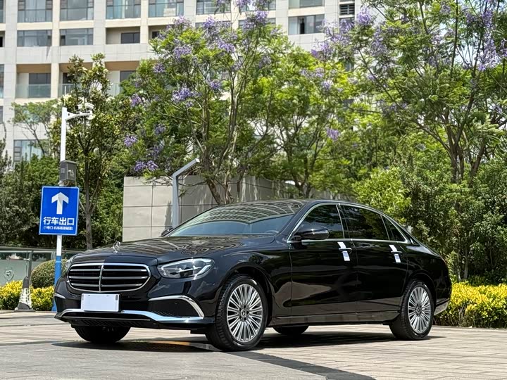 Mercedes-Benz E-Class 2023 E 300 L Fashion