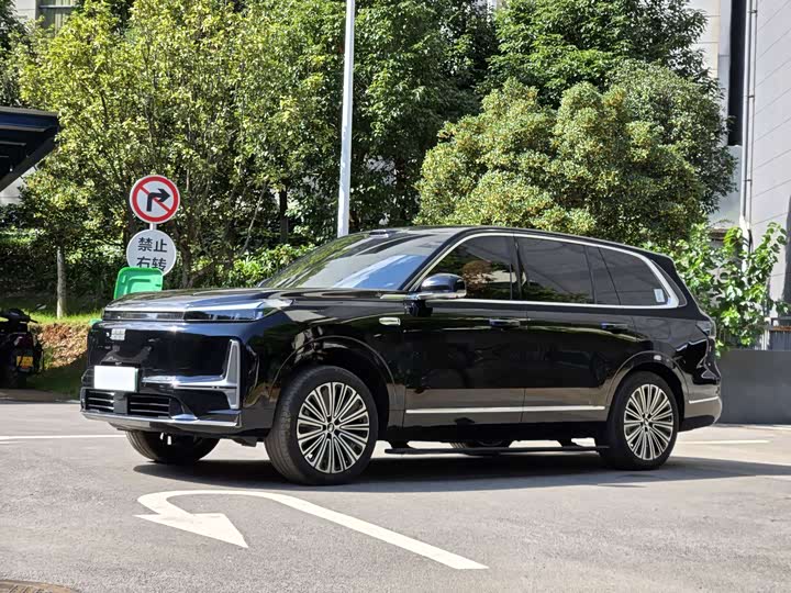 Galaxy M9 2025 210km AWD Pilot Edition