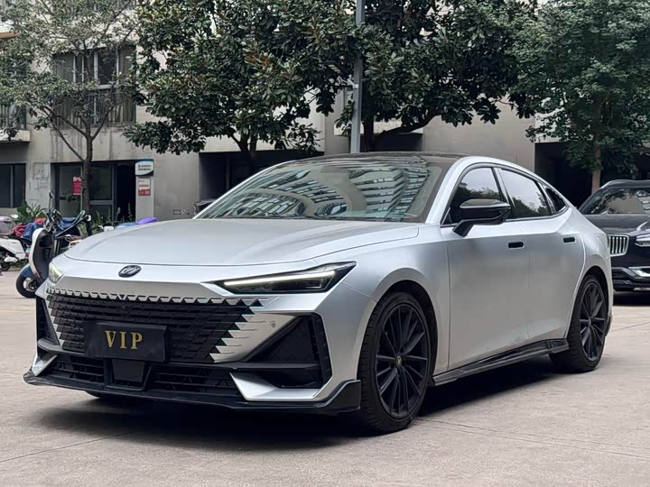 Changan UNI-V 2022 1.5T sports version
