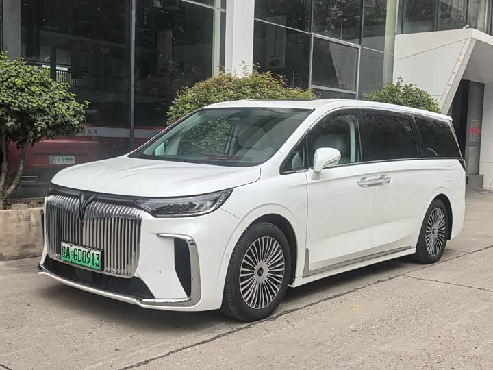 Voyah Dream 2025 EV AWD Flagship Kunpeng Edition