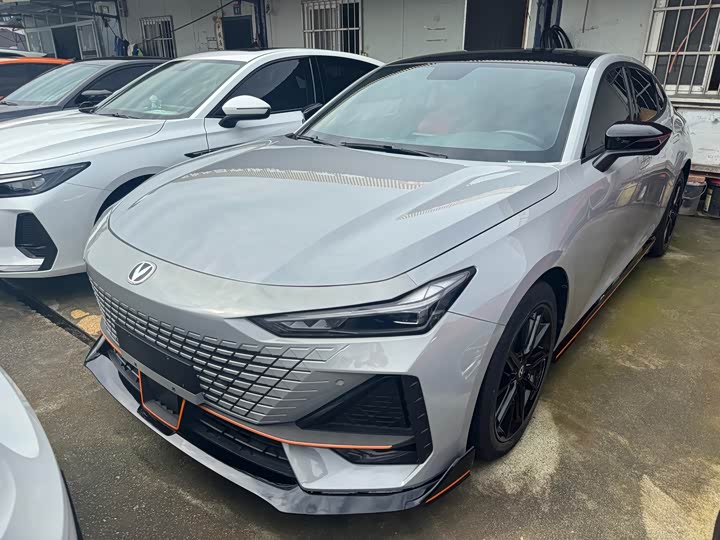 Changan UNI-V 2022 1.5T sports version