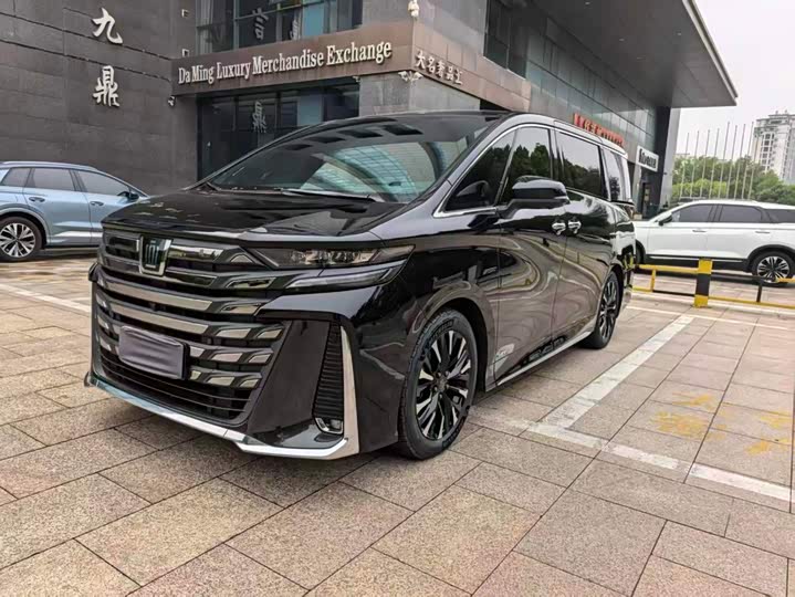 Vellfire 2024 Crown Hybrid 2.5L Executive Lounge
