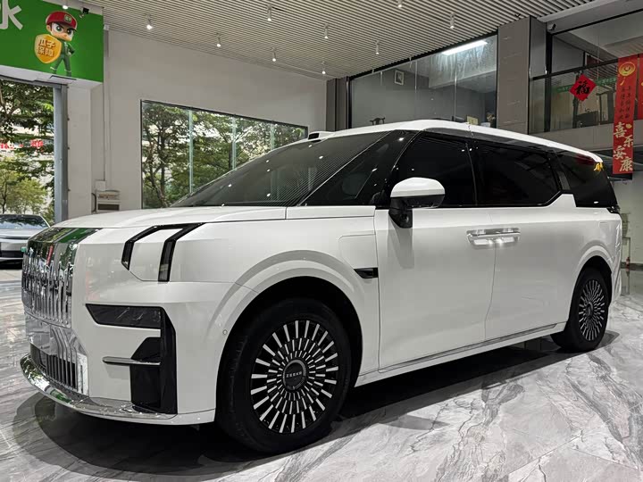 Zeekr 009 2024 seven-seater aisle version 108kWh