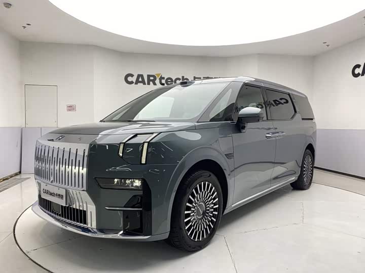 Zeekr 009 2024 6-Seater Executive AWD 108kWh