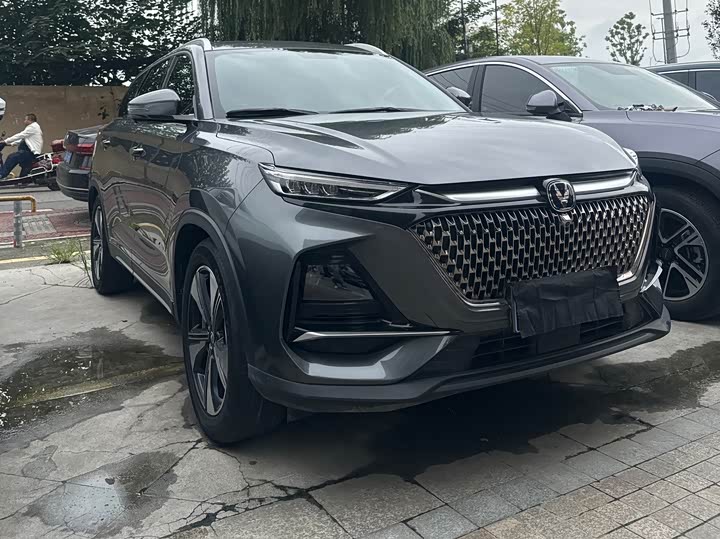 Changan X7 PLUS 2024 Model 1.5T Automatic Prestige 7-Seat