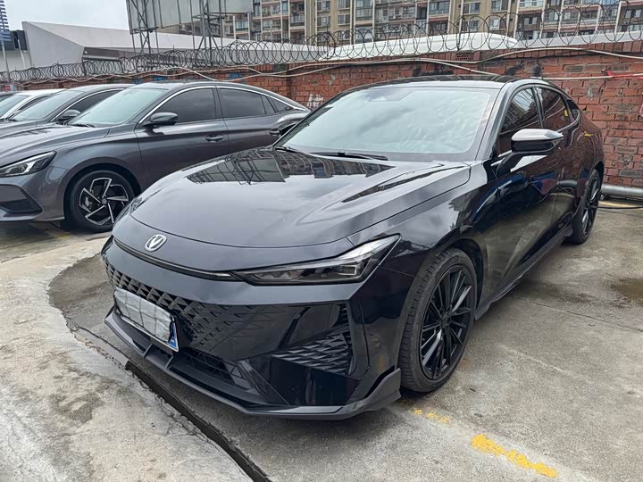 Changan UNI-V 2024 1.5T exclusive model