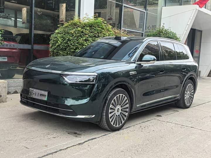 Wenjie M8 2025 extended range Max version 53.4kWh 6-seater version (192-line lidar)