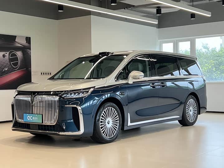 VOYAH Dream 2025 PHEV 4WD Flagship Qiankun Edition