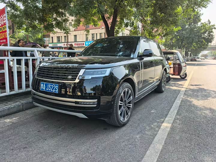 Range Rover 2025 3.0 L6 400PS Extended Edition
