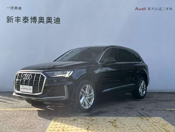 Audi Q7 2023 45 TFSI quattro S line sports