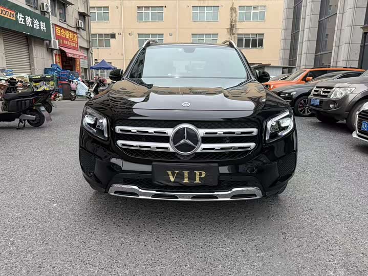 Mercedes-Benz GLB 2023 GLB 220 Fashion Model