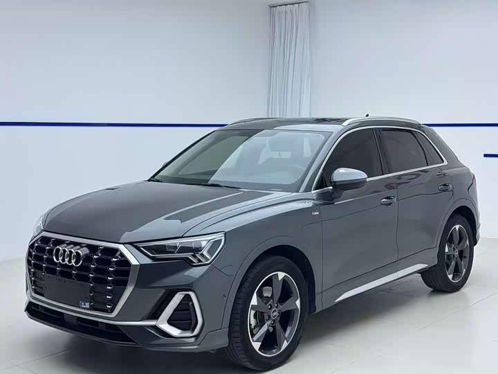 AudiQ3 2022 Model 35 TFSI Fashion DynamicModel