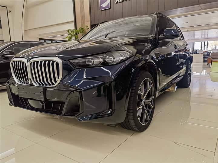 BMW X5 2023 xDrive 30Li M Sport Luxury Package