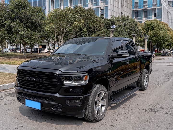 RAM Trucks 2019 Model 5.7L Automatic